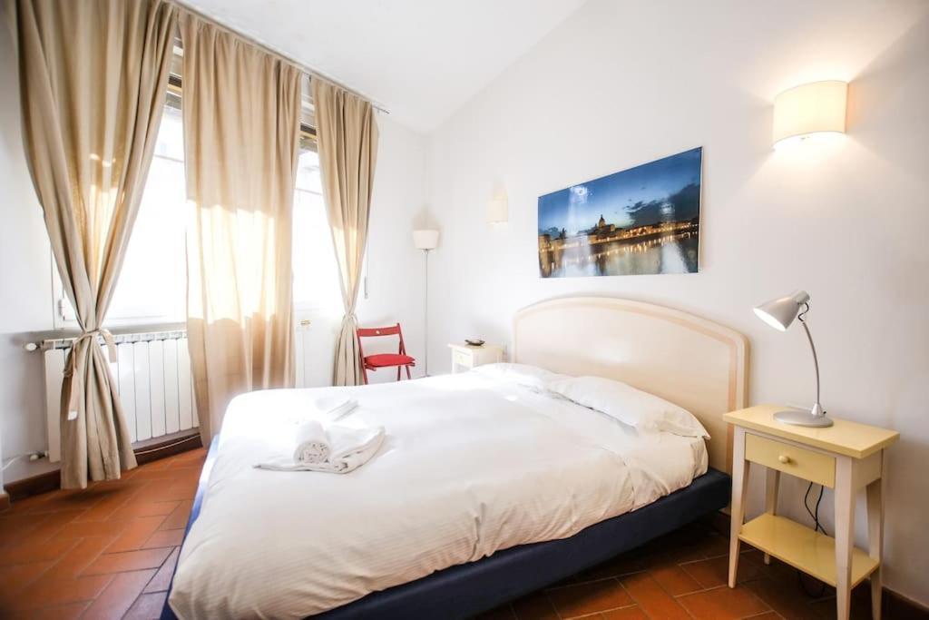 Nice Apartment Near Ponte Vecchio ฟลอเรนซ์ ภายนอก รูปภาพ